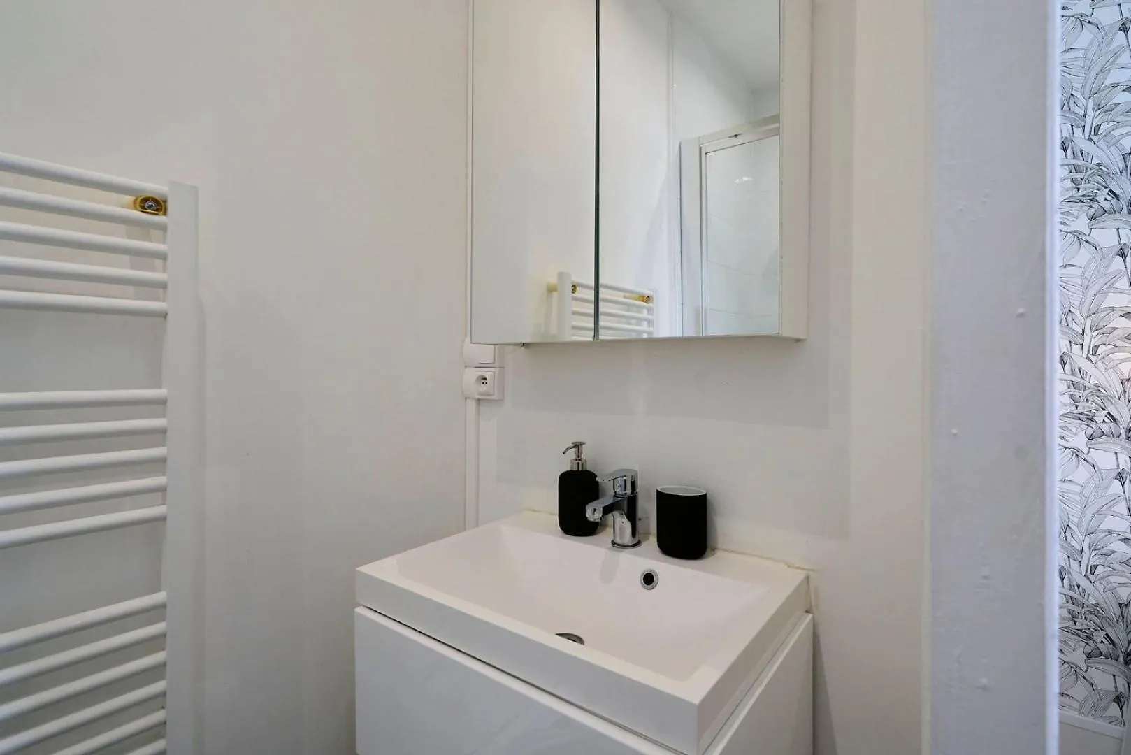 Duplex 2 Bedrooms 2 Bath Lille 0*,